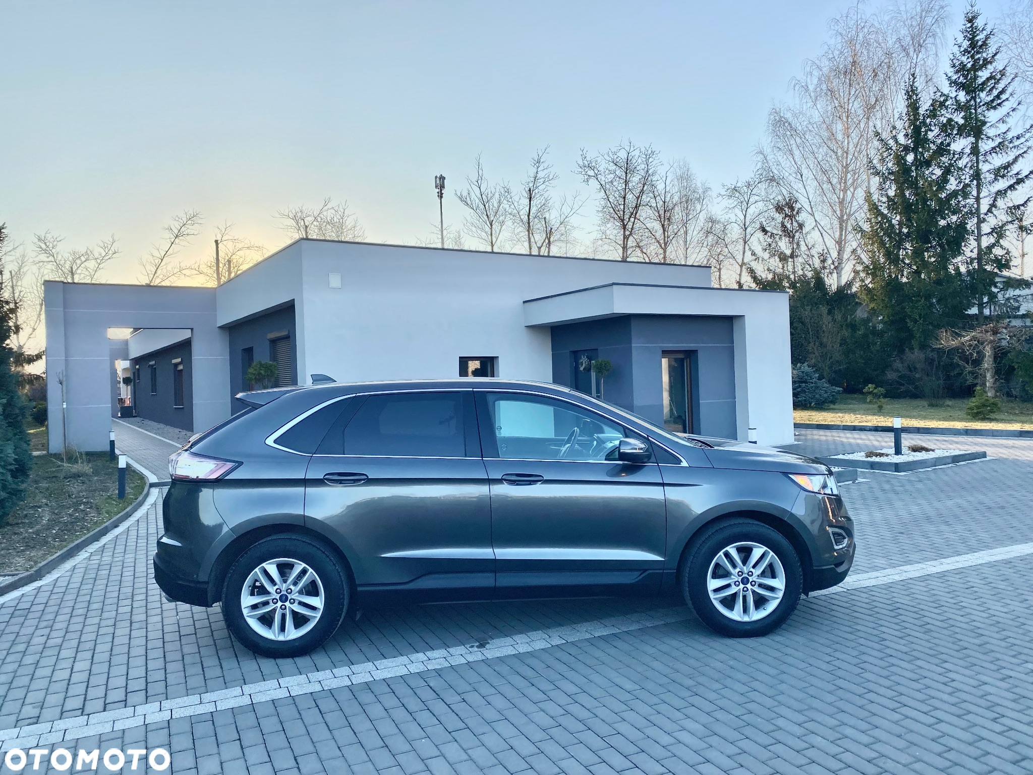 Ford Edge - 10