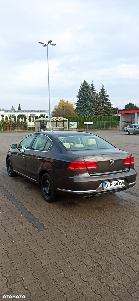 Volkswagen Passat 2.0 TDI Comfortline - 14