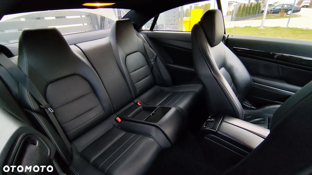 Mercedes-Benz Klasa E - 17