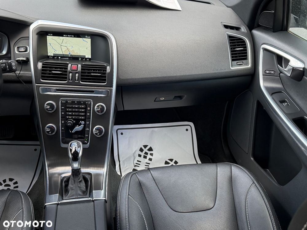 Volvo XC 60 D4 Geartronic Summum - 8