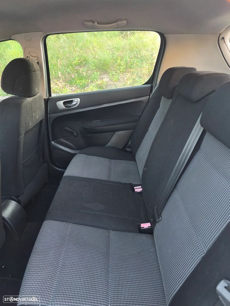 Peugeot 307 1.6 HDi GoTech - 6