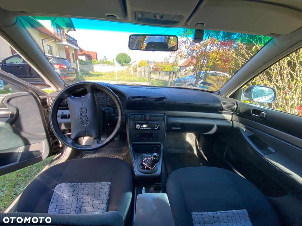 Audi A4 Avant 1.6 - 7