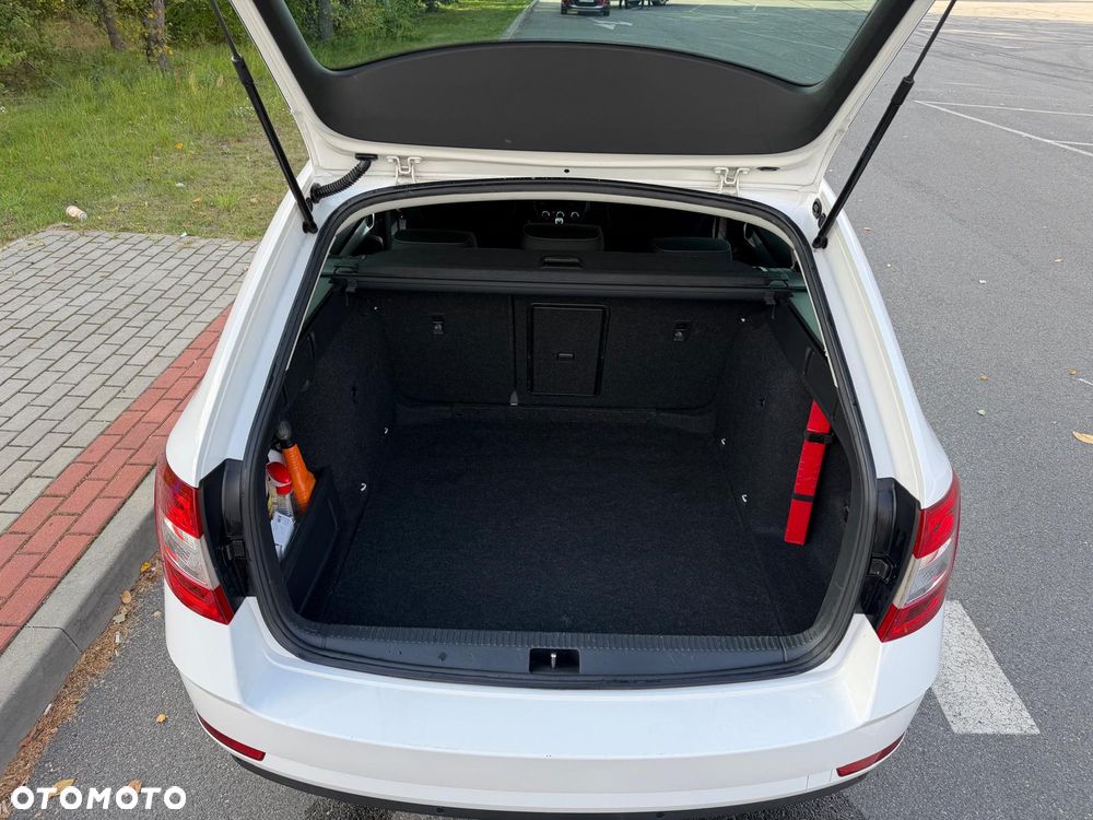 Skoda Octavia 1.6 TDI Ambition - 14