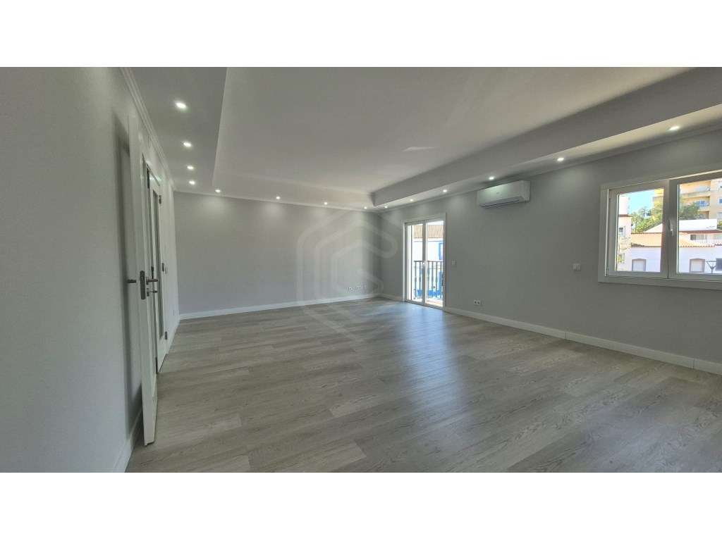 Moradia T3, Lagoa, Mexilhoeira da Carregação - Grande imagem: 2/38