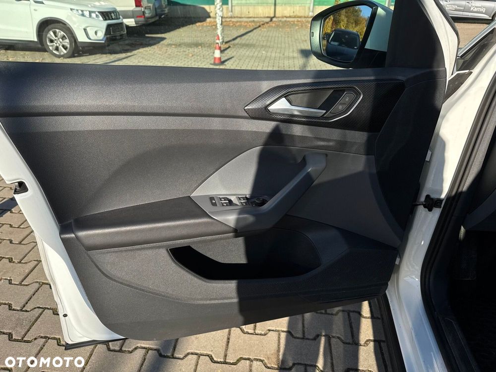 Volkswagen T-Cross - 23