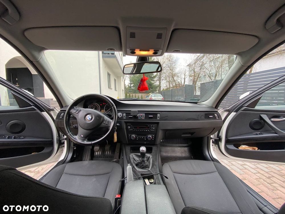 BMW Seria 3 316d - 11