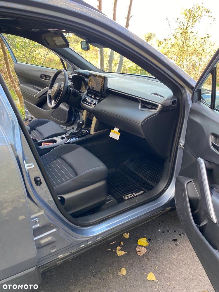 Toyota Corolla Cross - 10