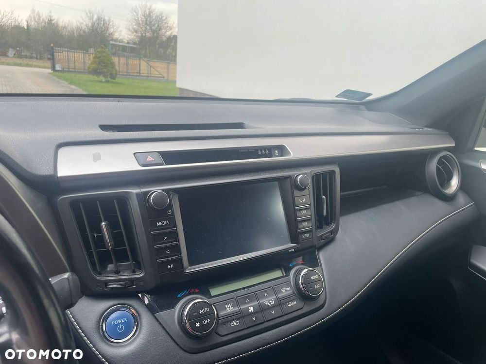 Toyota RAV4 Hybrid Premium 4x4 - 8