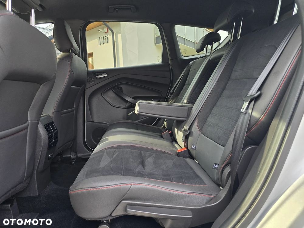 Ford Kuga 2.0 TDCi 4x4 ST-Line - 27