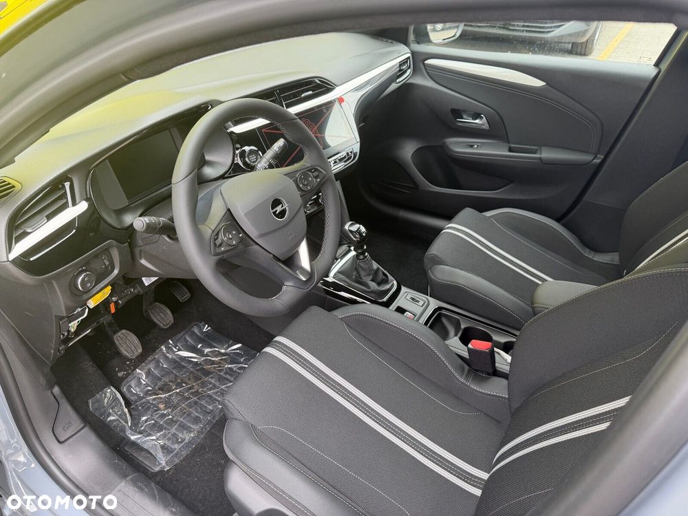 Opel Corsa 1.2 GS S&S - 9