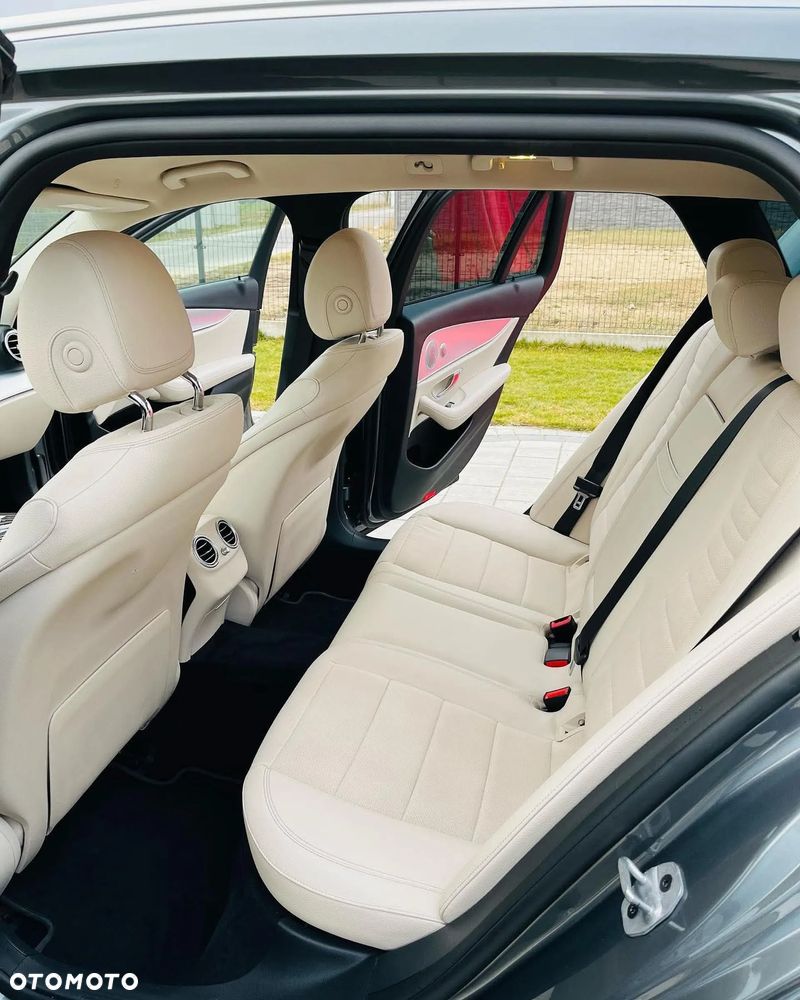 Mercedes-Benz Klasa E 220 d 4-Matic All-Terrain - 12