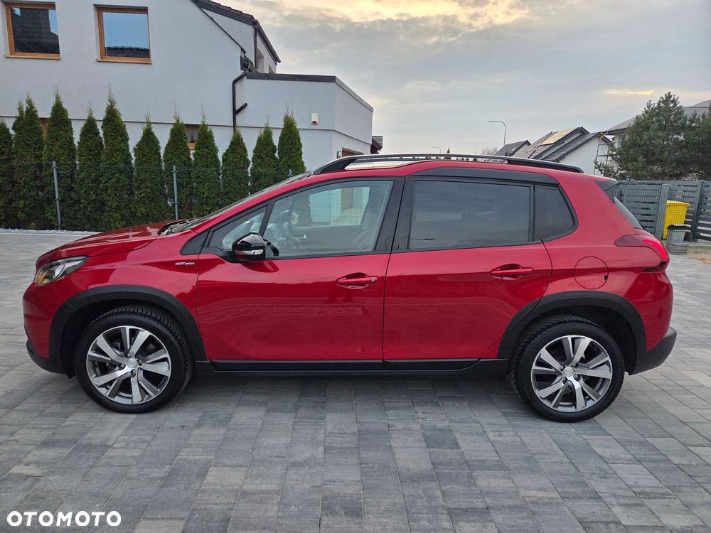 Peugeot 2008 BlueHDi 120 EAT6 Black Edition - 4