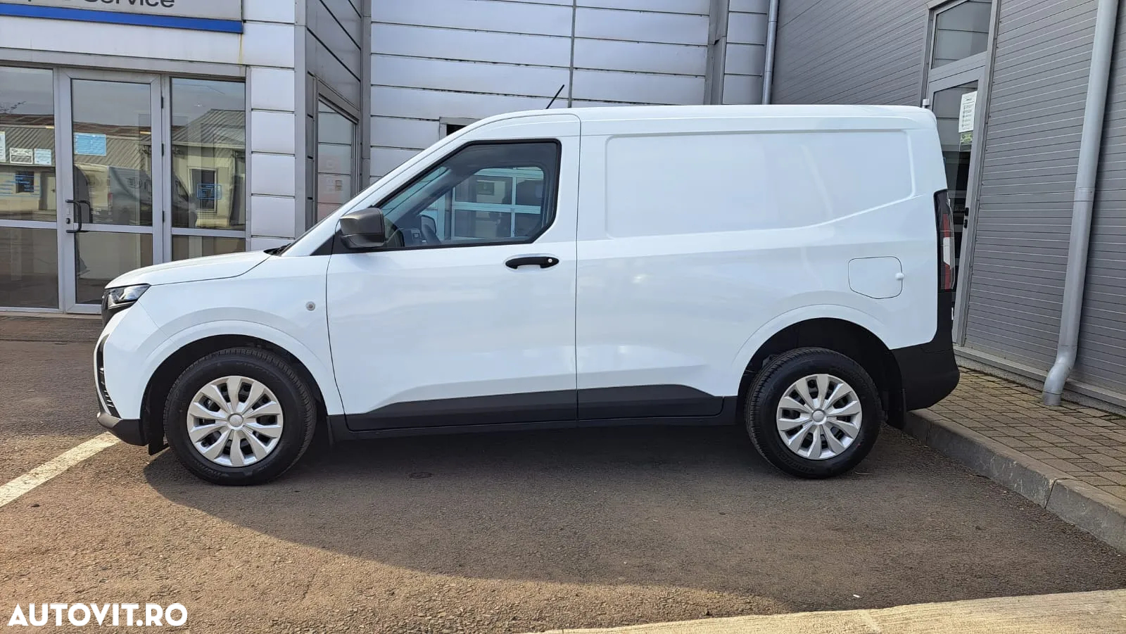 Ford NEW TRANSIT COURIER - 18