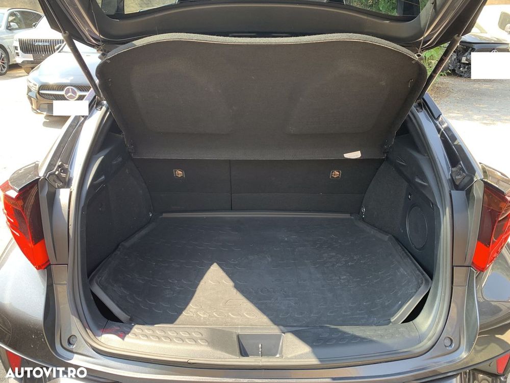 Toyota C-HR 2.0 Lounge - 5