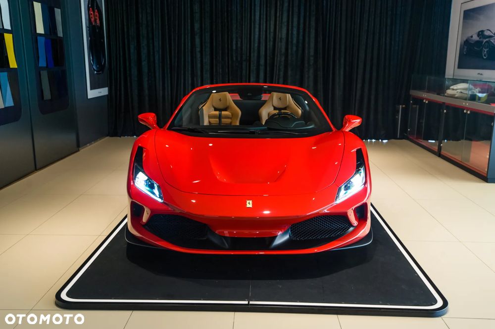 Ferrari F8 Spider Standard - 13