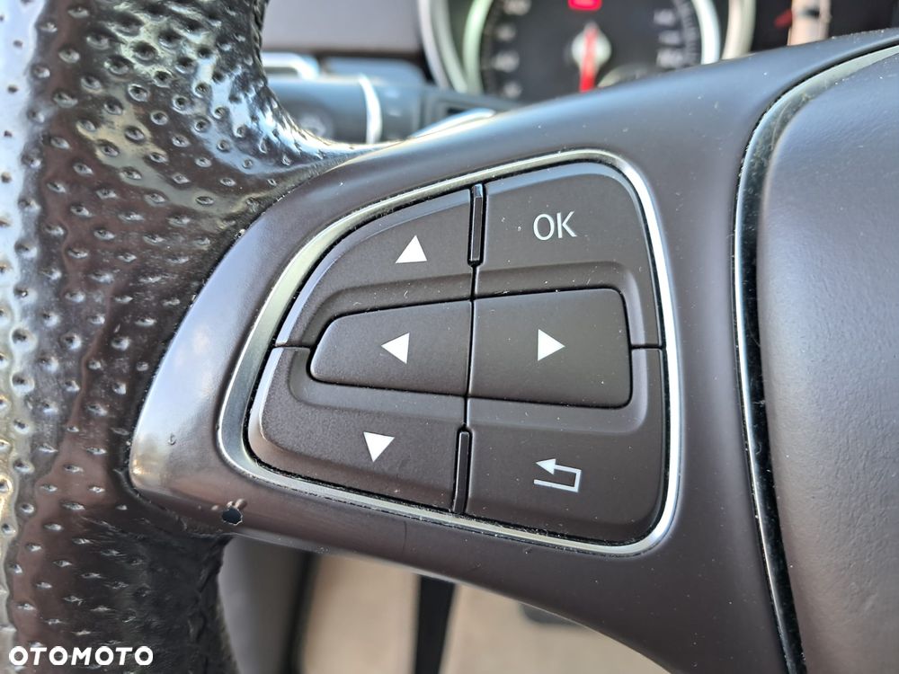 Mercedes-Benz GLS 400 4Matic 9G-TRONIC - 24