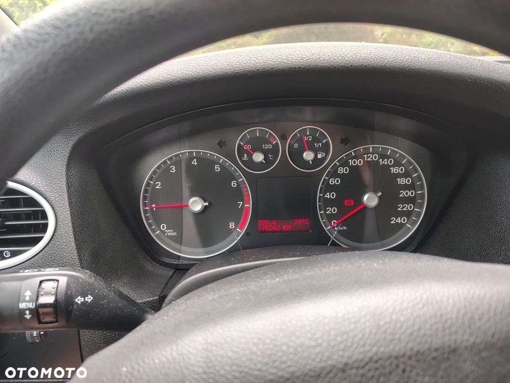 Ford Focus 1.6 Ti-VCT Trend - 10