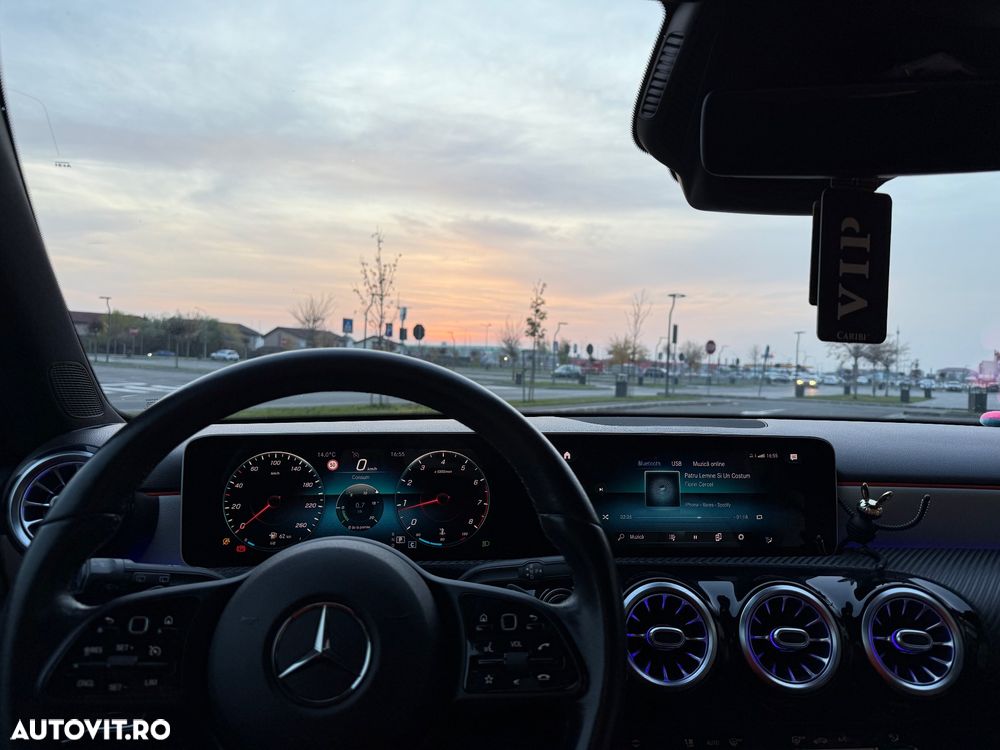 Mercedes-Benz A 200 7G-DCT Peak Edition - 4