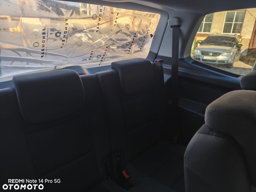 Volkswagen Touran 1.6 TDI DPF BlueMotion Technology Comfortline - 19