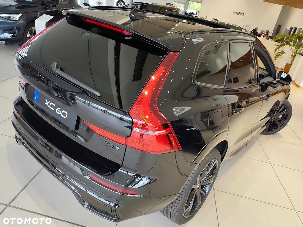 Volvo XC 60 T6 Plug-In Hybrid AWD Plus Black Edition - 12