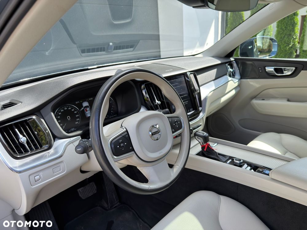 Volvo XC 60 T5 AWD Geartronic Momentum - 9