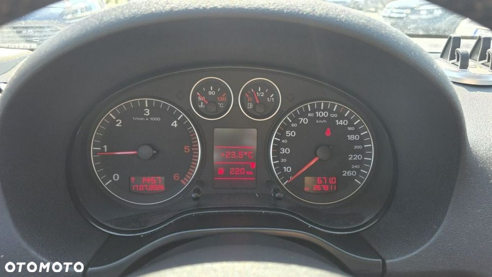 Audi A3 Sportback - 16