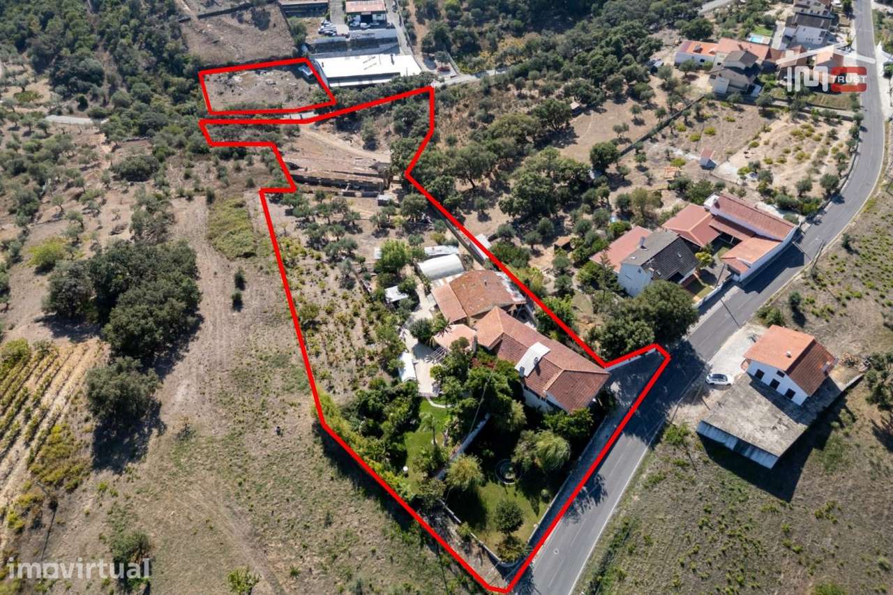 MORADIA T5 COM 10.393,02 m² DE TERRENO TODO VEDADO A 5 MINUTOS DE F... - Grande imagem: 2/40