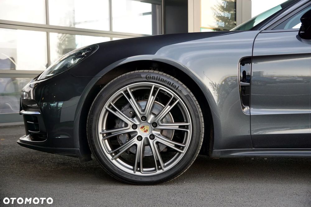 Porsche Panamera 4 - 5