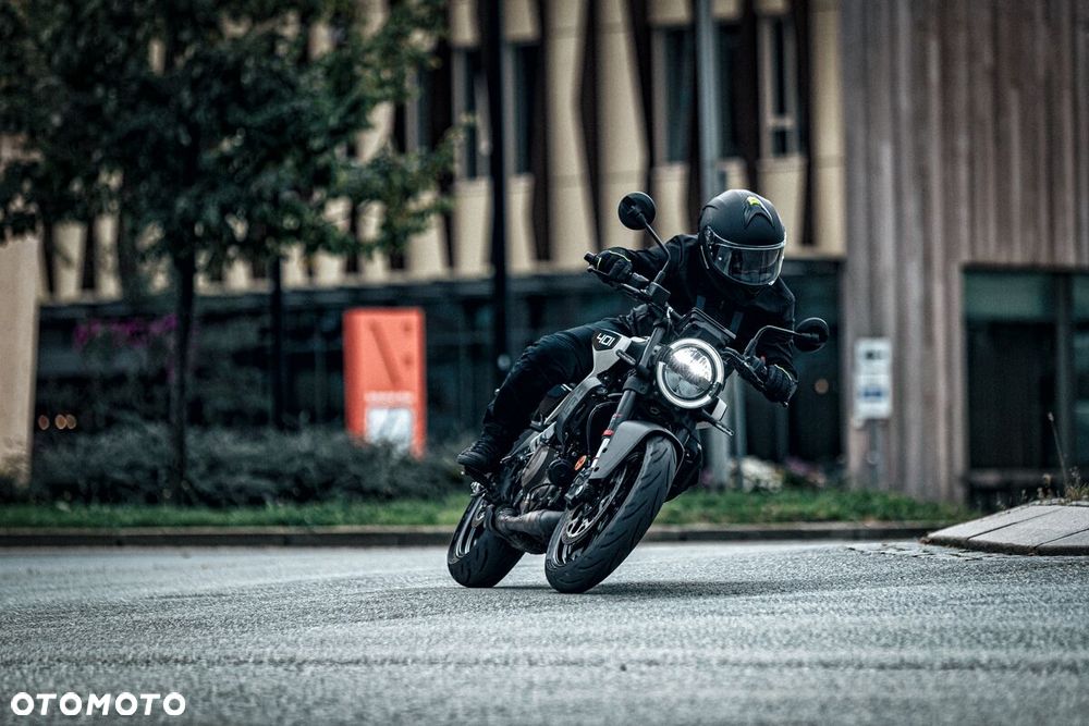 Husqvarna Vitpilen - 11