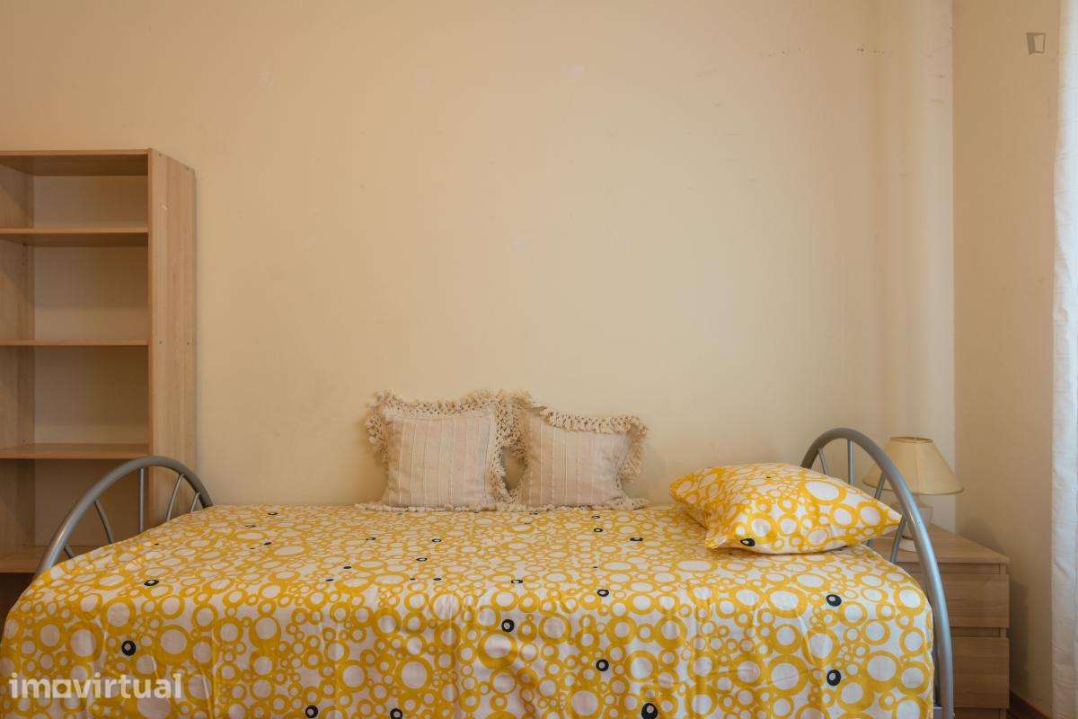 Quarto - localizado em Caparica Lisbon - Grande imagem: 4/32