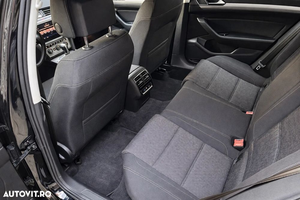 Volkswagen Passat 2.0 TDI DSG 4Motion Comfortline - 10