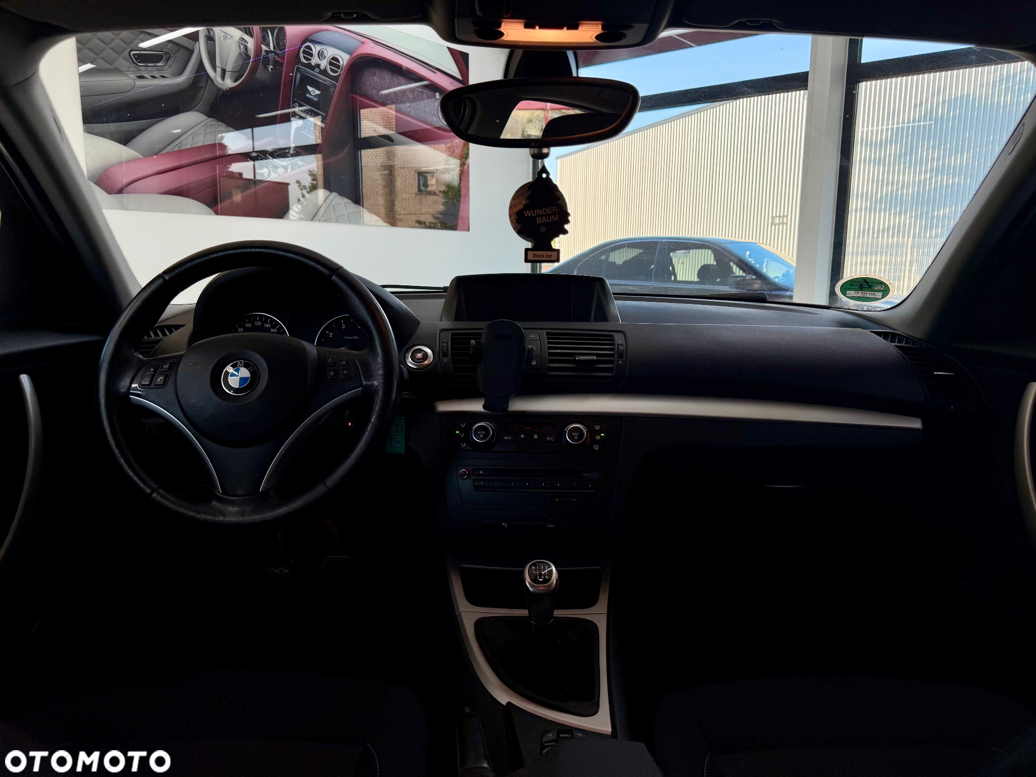 BMW Seria 1 116i - 27