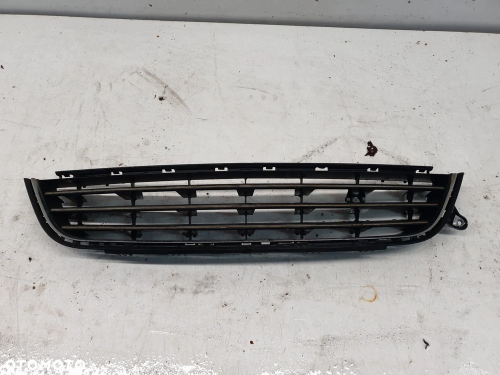 OPEL ZAFIRA B LIFT KRATKA ZDERZAKA PRZÓD 13247306 - 1