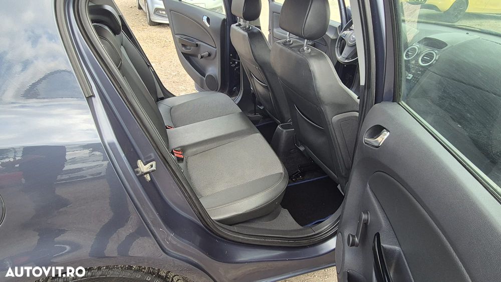 Opel Corsa 1.4 16V Innovation - 9