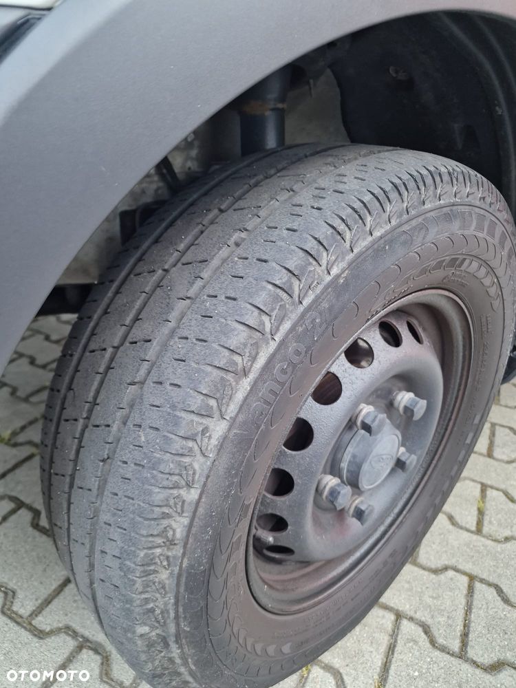 Ford Transit - 12