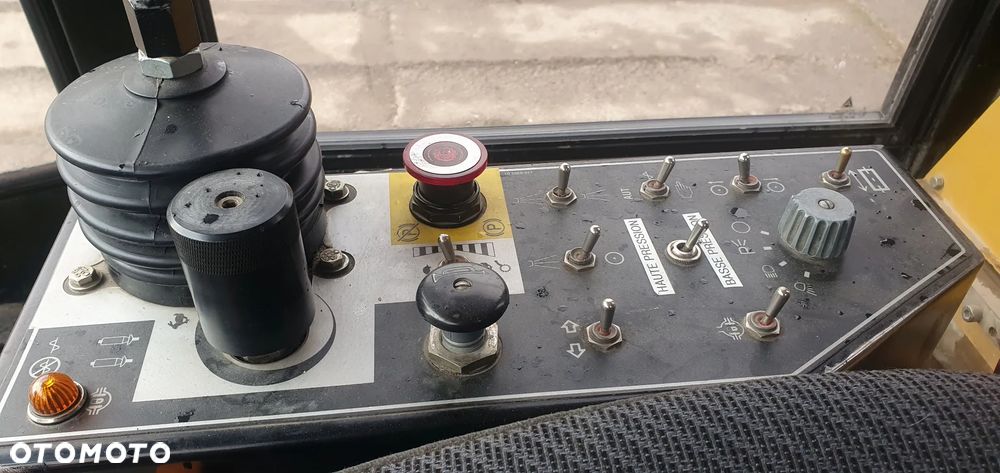 Caterpillar CB 535 B - 9