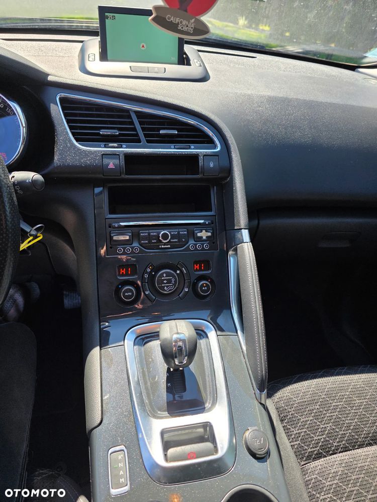 Peugeot 3008 2.0 HDi HYbrid4 - 12