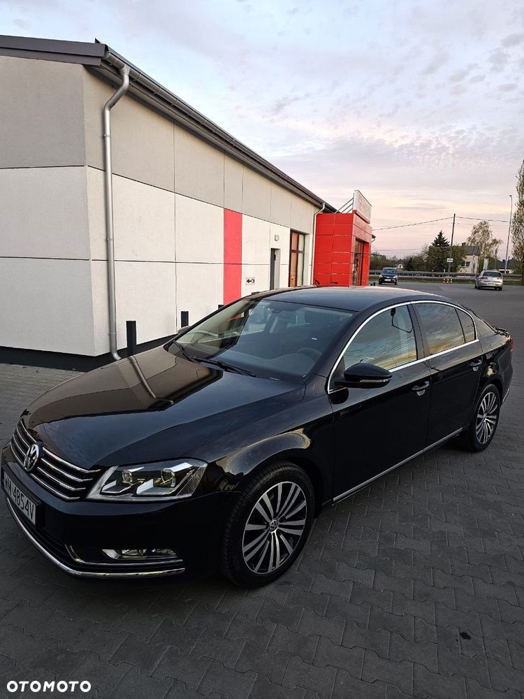 Volkswagen Passat 2.0 TDI Comfortline DSG - 13