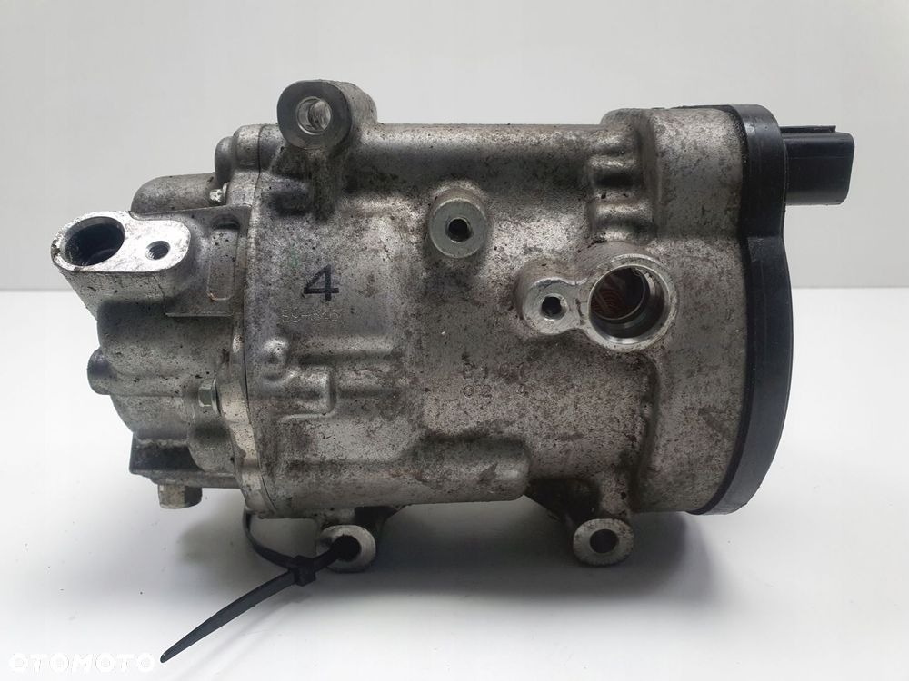 SPRĘŻARKA KLIMATYZACJI Toyota C-HR 1.8 Hybrid _ pompa 042400-1201 - 1