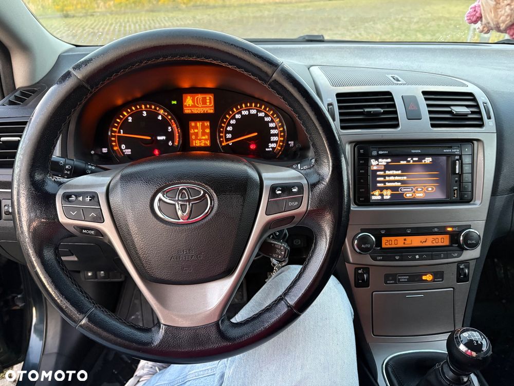 Toyota Avensis - 10