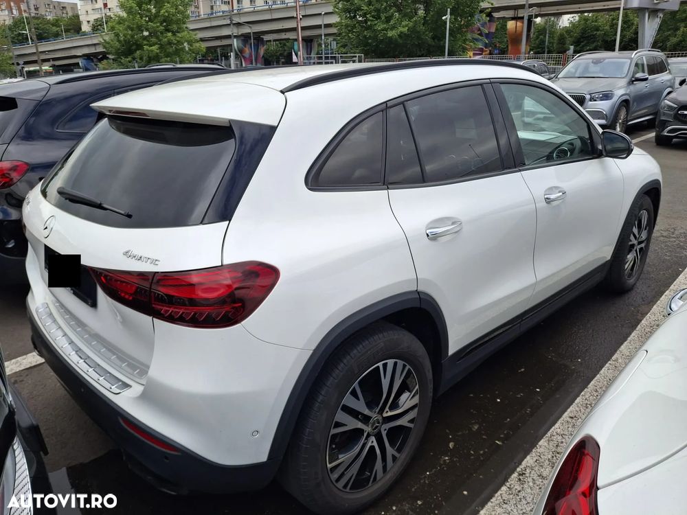 Mercedes-Benz GLA 200 d 4MATIC Aut. - 4