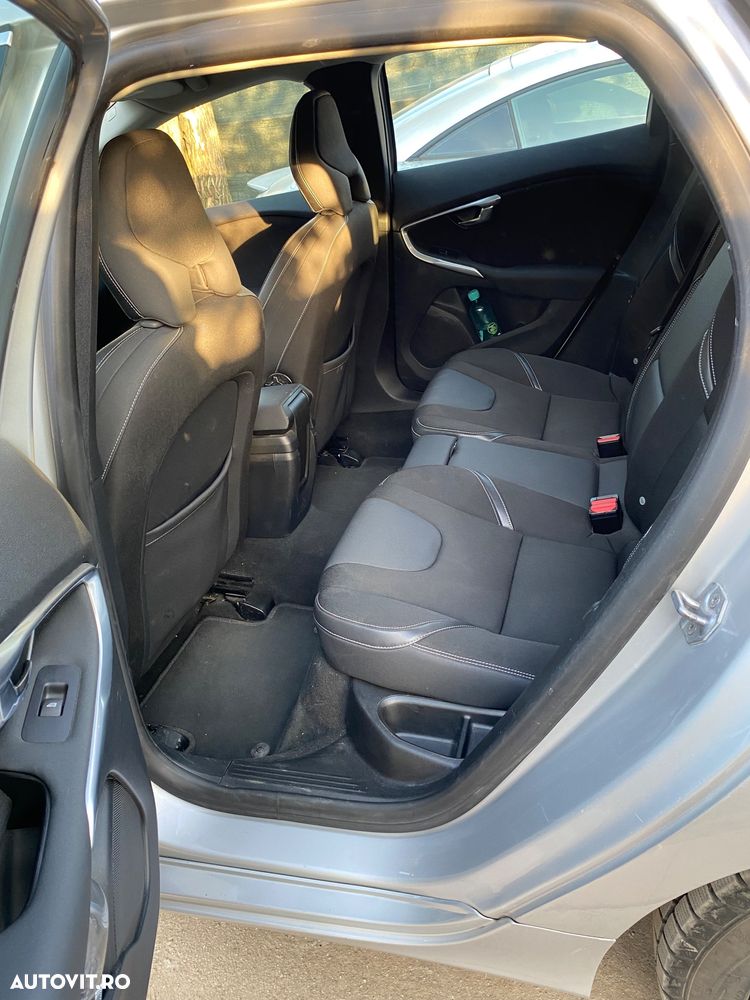 Volvo V40 D4 VEA Momentum - 16