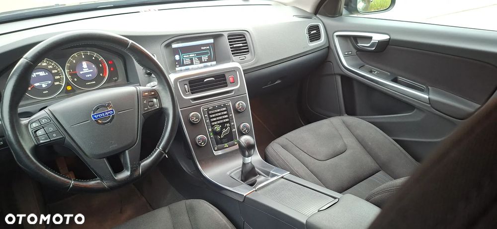 Volvo V60 D4 Edition - 20