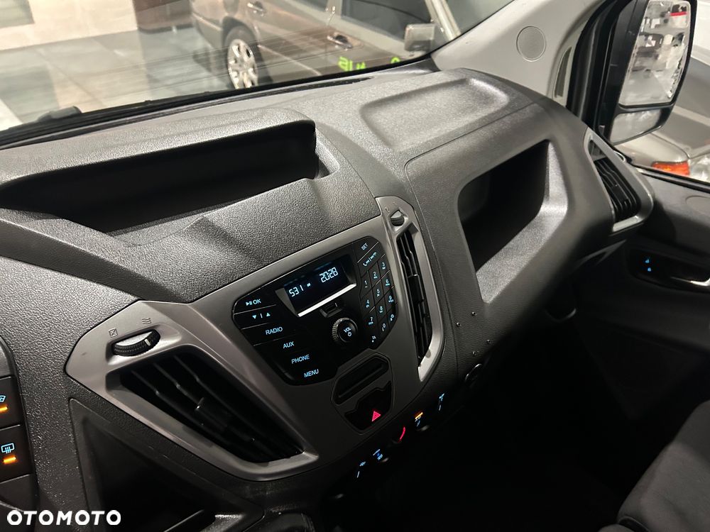 Ford Transit custon - 39