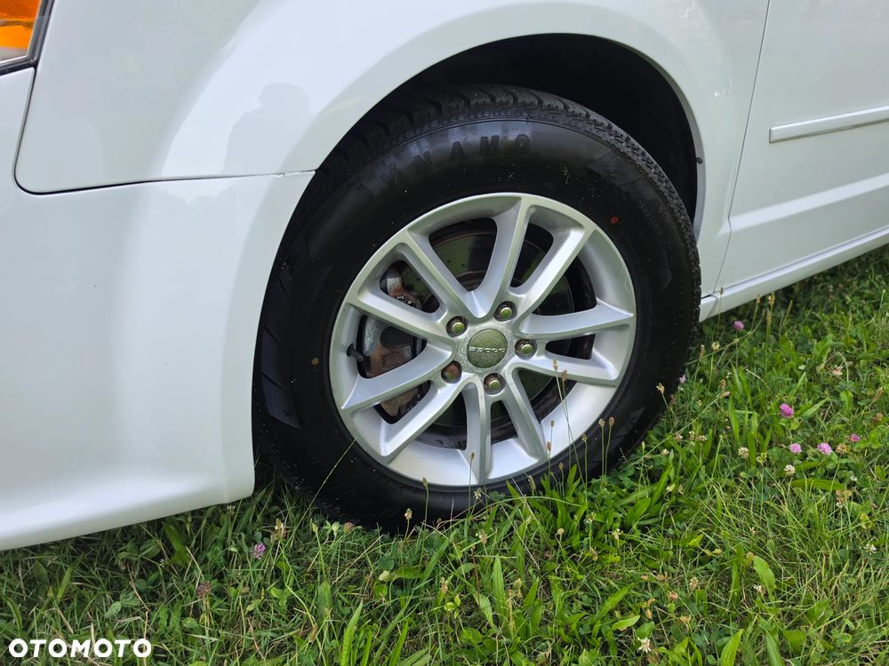 Dodge Grand Caravan - 12