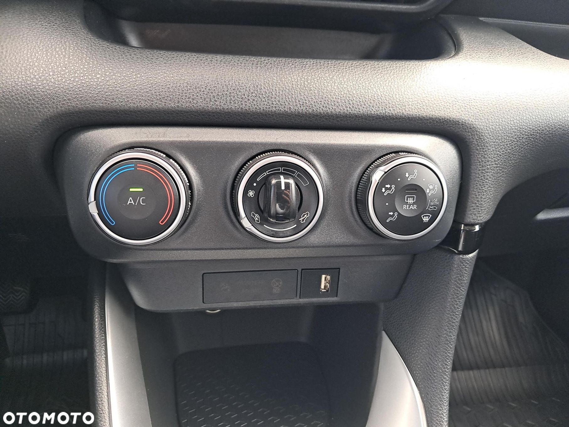 Toyota Yaris - 25