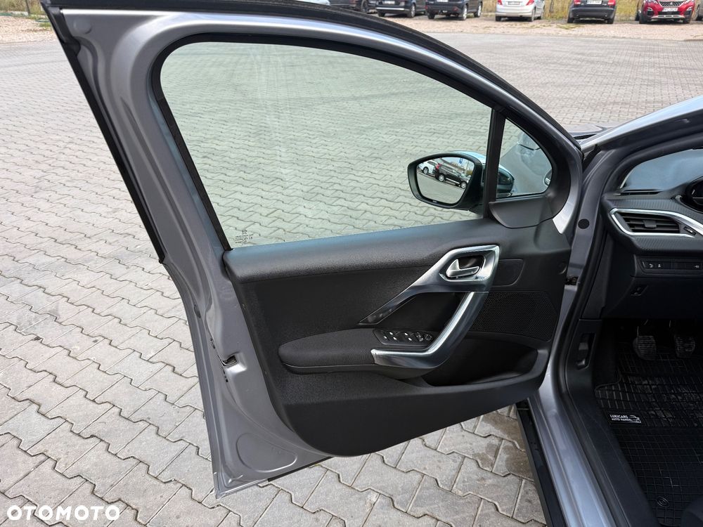 Peugeot 2008 120 VTI Allure - 23