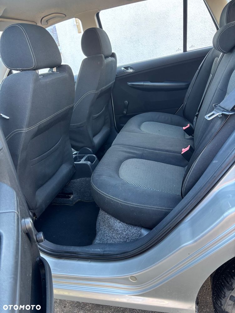 Skoda Fabia 1.4 16V Ambiente - 12