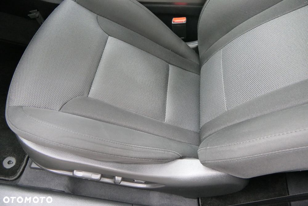 Hyundai i40 Kombi 1.7 CRDi Classic - 18