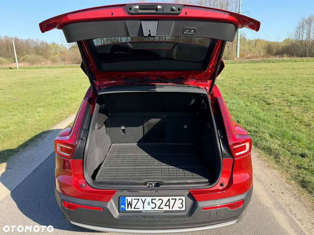 Volvo XC 40 T5 AWD Geartronic Momentum Pro - 23